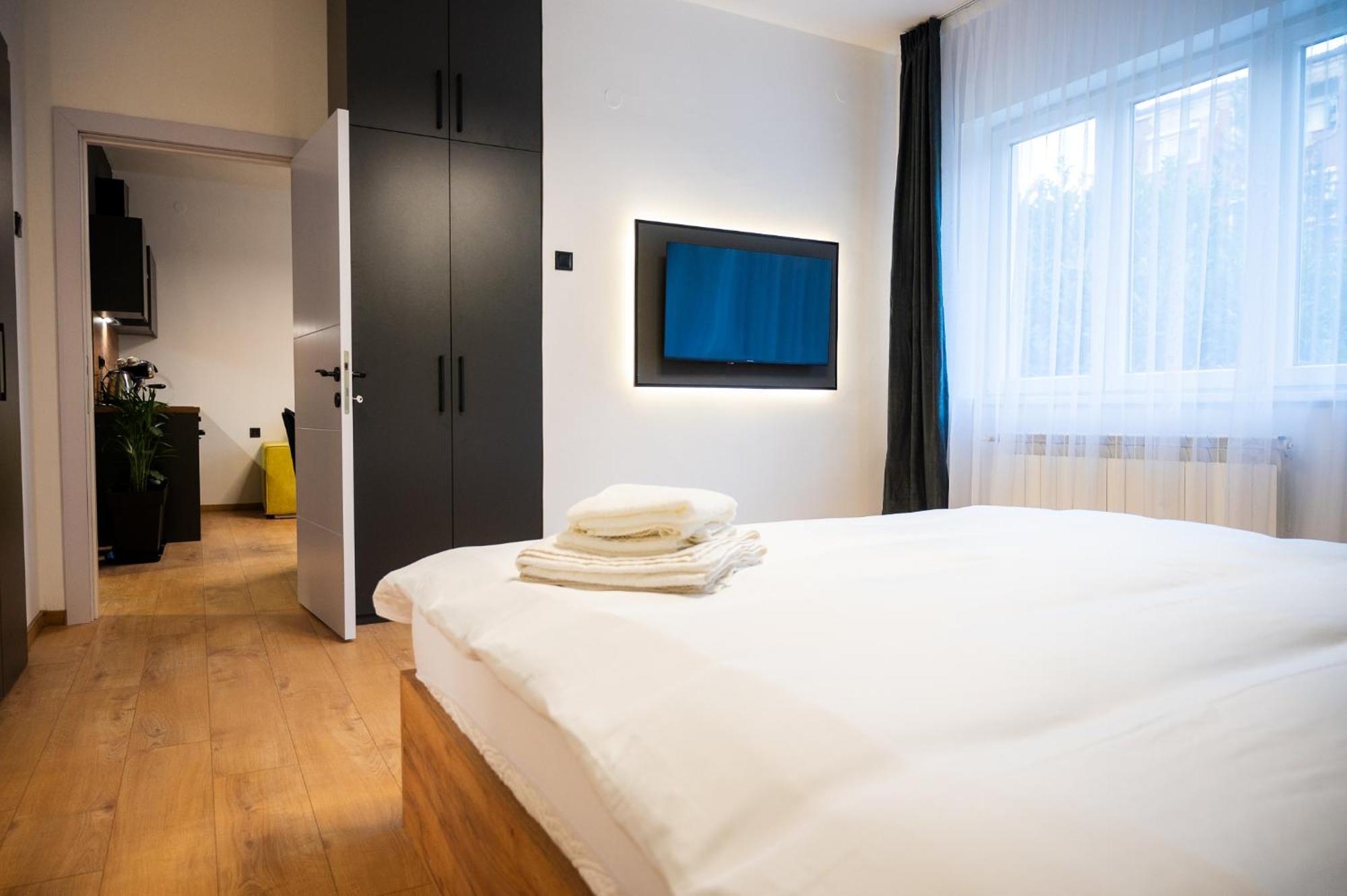 Casa Central Apartments Скоп'є Екстер'єр фото